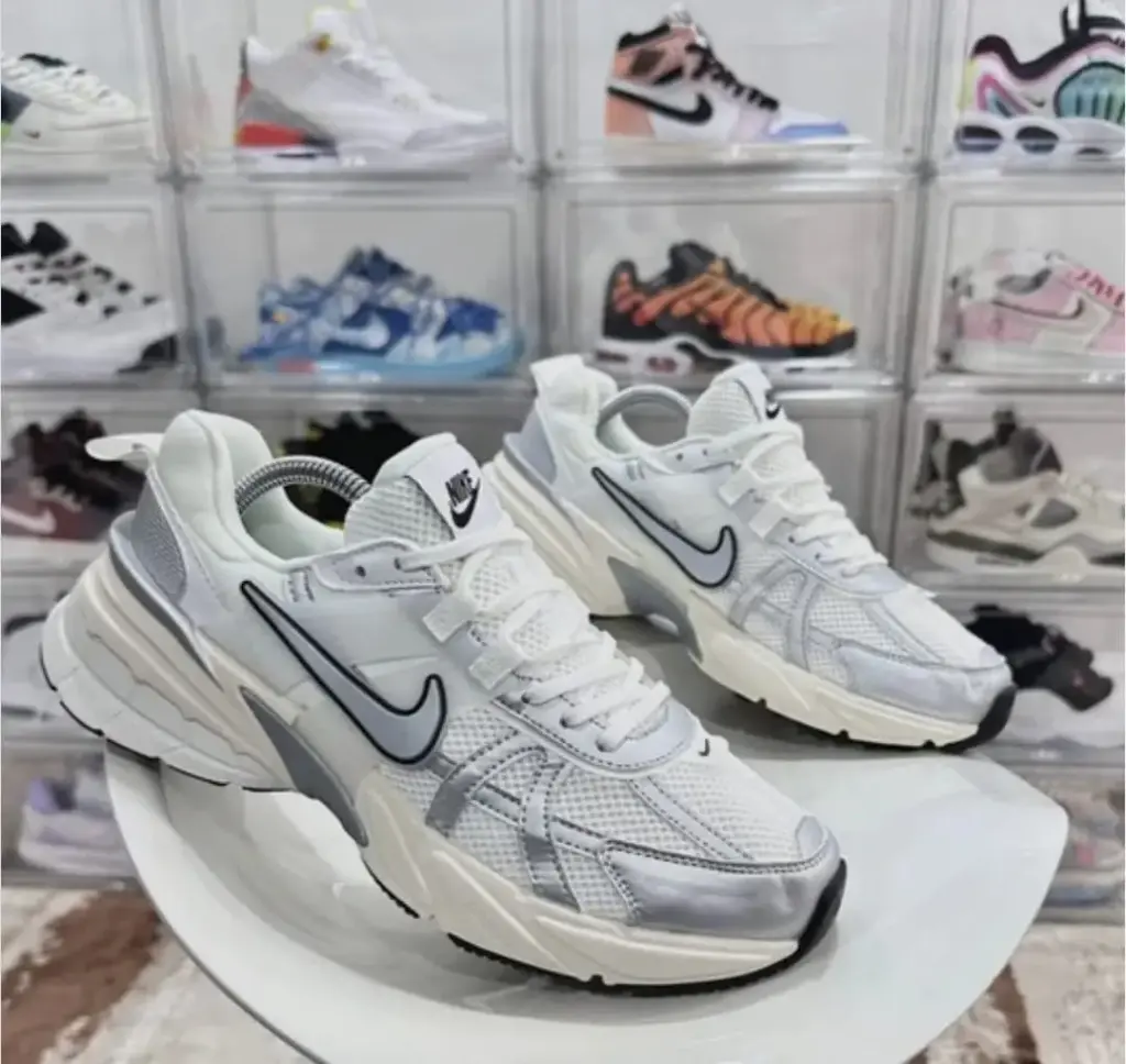 Nike V2k